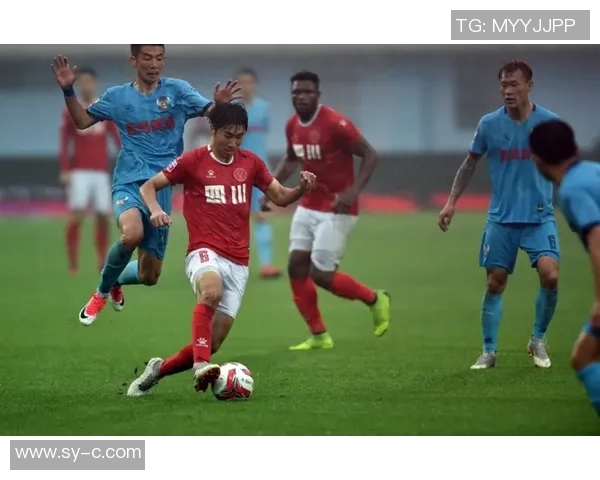 重庆足球队以91分领跑邀请赛积分榜展现强劲实力